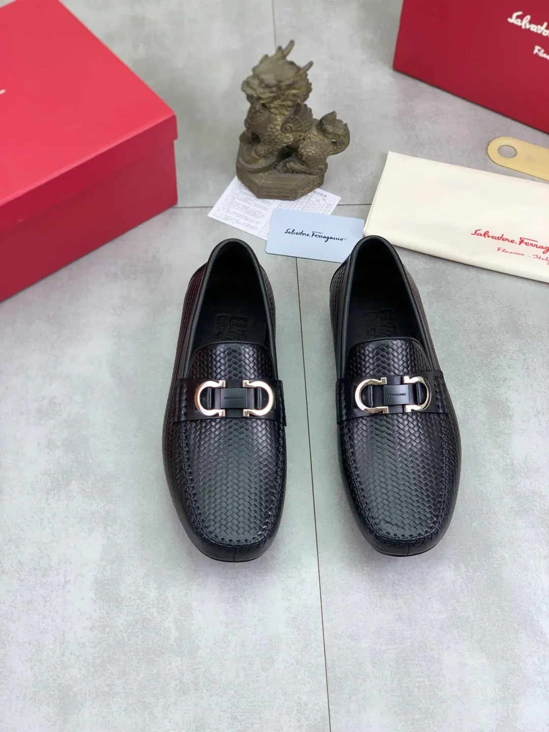 Men's shoes 💰P460 new high quality [Ferragamo/Ferragamo] latest model original imported calfskin, imported cowhide lining + original luxury metal buckle + original combination outsole Comparison without pressure Code number: 38-44 (45 customized)